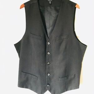 Men’s XL Van Heusen black suit vest.